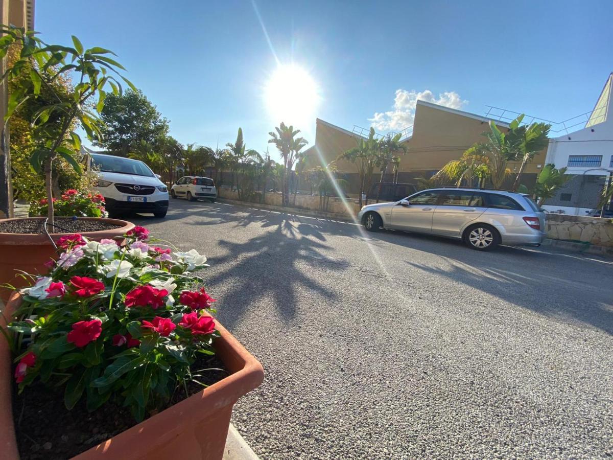 Hotel מילאצו מראה חיצוני תמונה